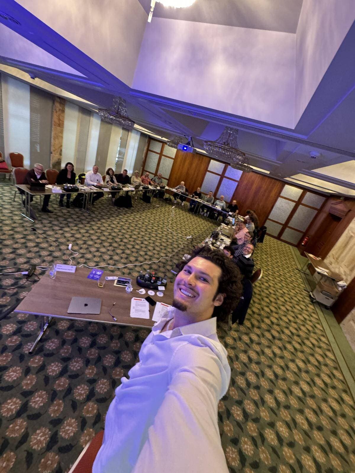 Felipe Bergmann Segovia als KI-Referent bei RKW Hessen Workshop